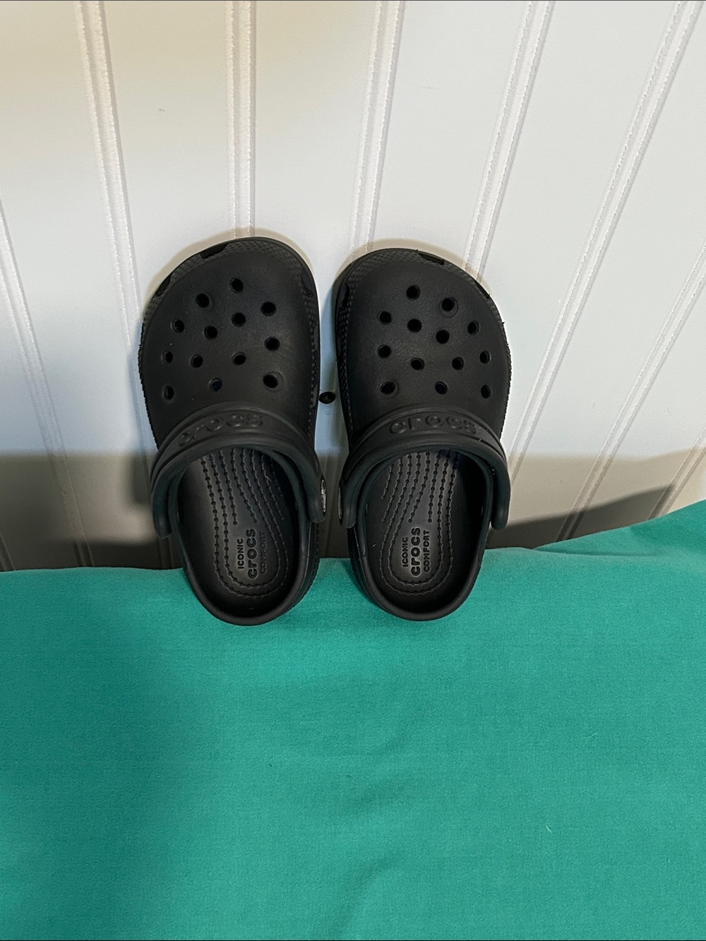 CROCS Kids Clog Sandals - Black - SZ: C8 - Picture 5 of 11